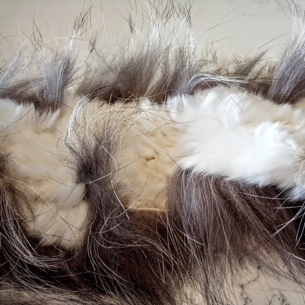 Soft Taupe White Fur Collar - Picture 3 of 4